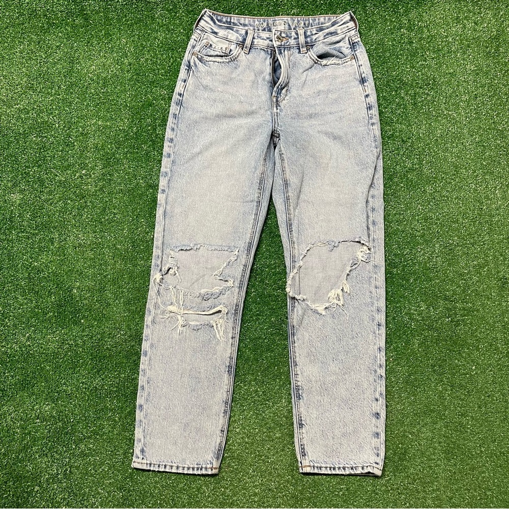 American Eagle Distressed Light Blue Women's Jeans